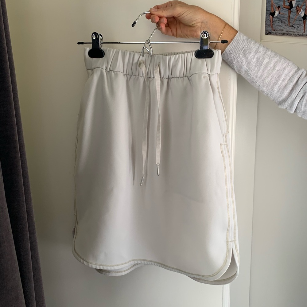 Lululemon Beige Skirt Size 4